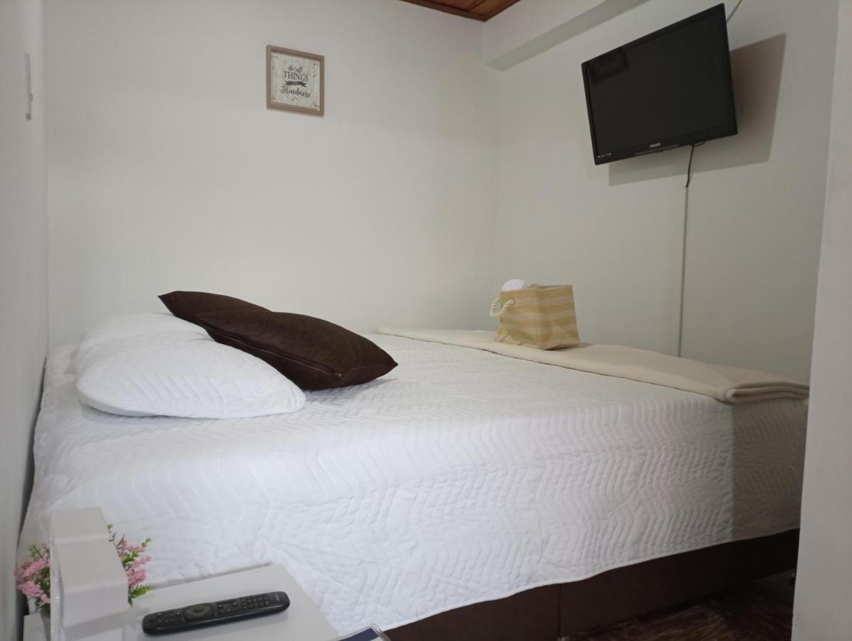 Komodo Alojamiento- Hostal Autoservicio - Ubicado Muy Cerca Al Centro Historico -Habitaciones Con Bano Privado, Wifi , Cama 2X2 Popayán Exterior foto